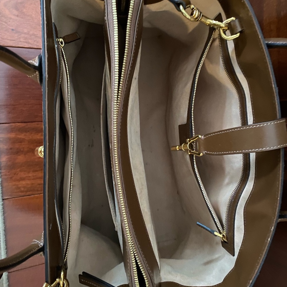 Gucci GG Supreme Canvas and Brown Leather Shoulder Bag with Signature Stripe - Picture 4 of 6